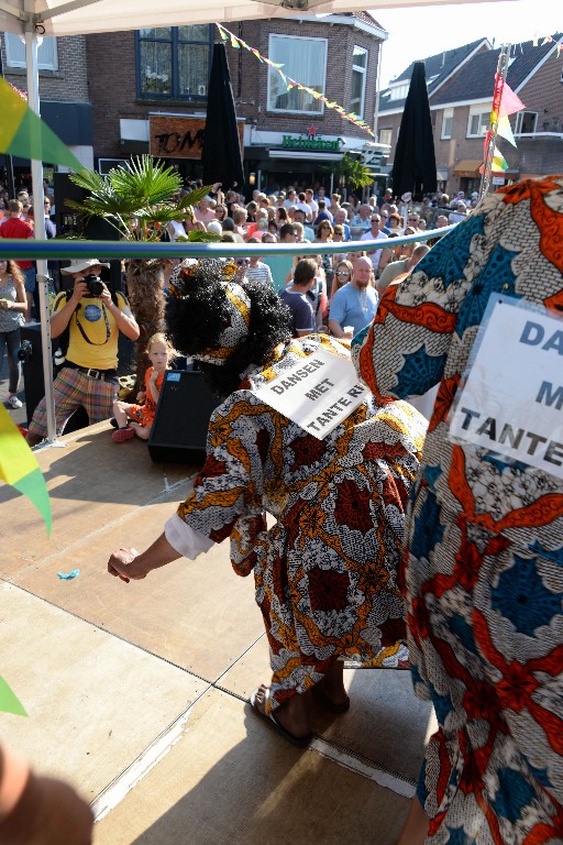 ../Images/Zomercarnaval Noordwijkerhout 285.jpg